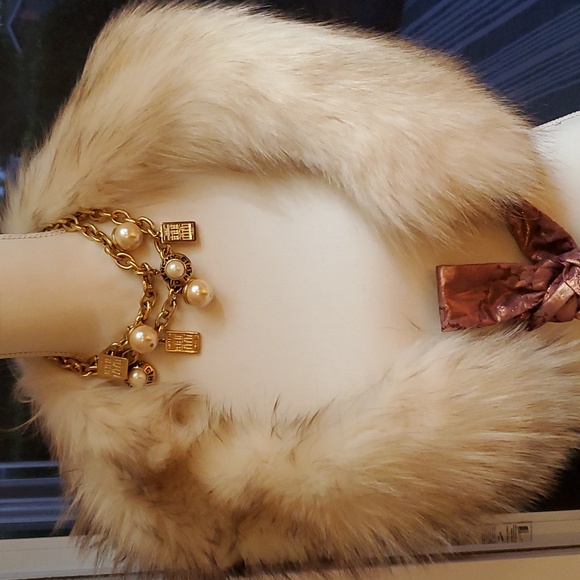 Givenchy Necklace - Picture 7 of 12